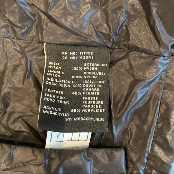 S13 size 10 girls black puffer with faux fur hood trim. - Picture 6 of 6